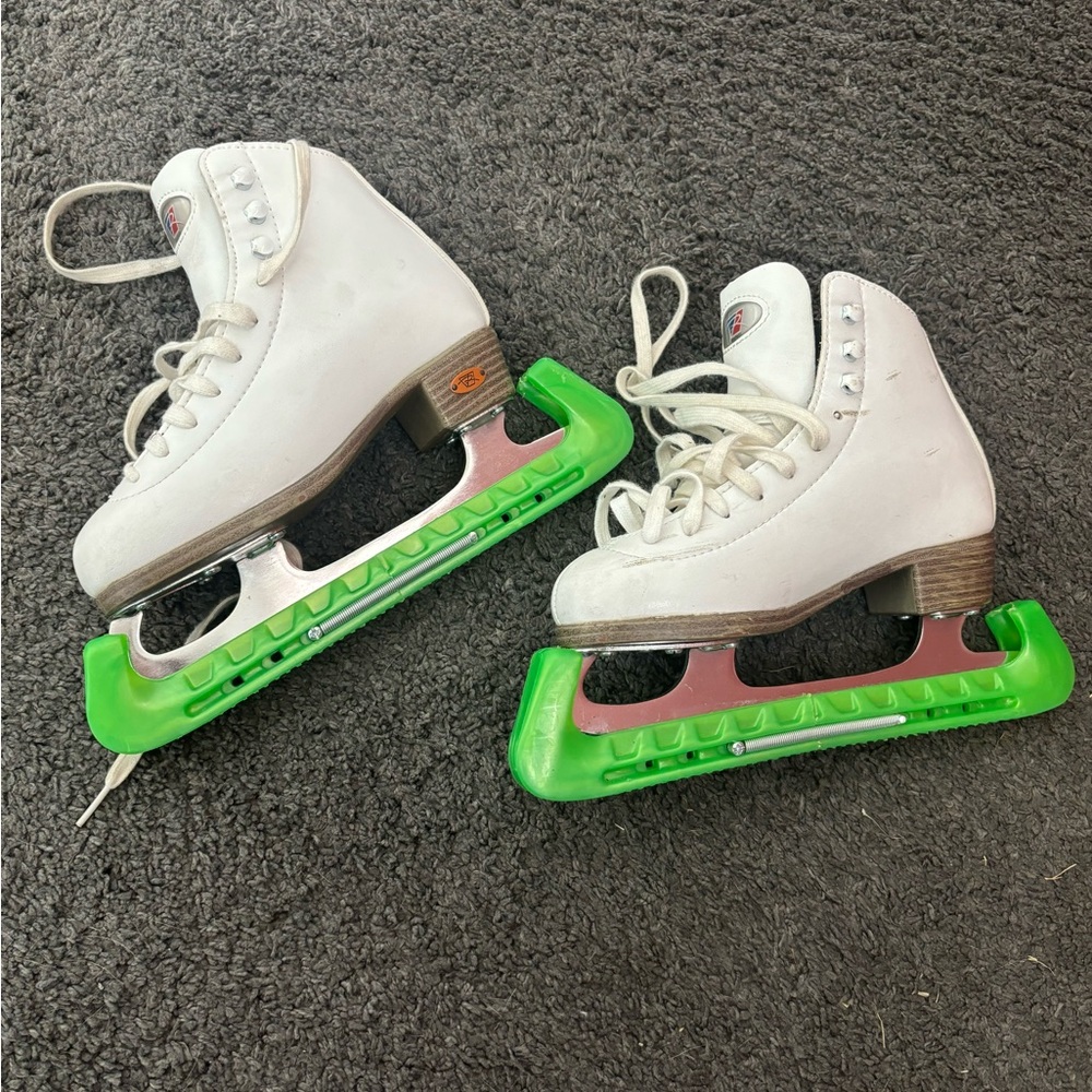 Riedell Girls White Figure Ice Skates Size 1 1/2